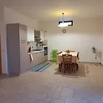 Casa Di Campagna بيت للعطل أوستوني