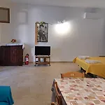 Casa Di Campagna أوستوني
