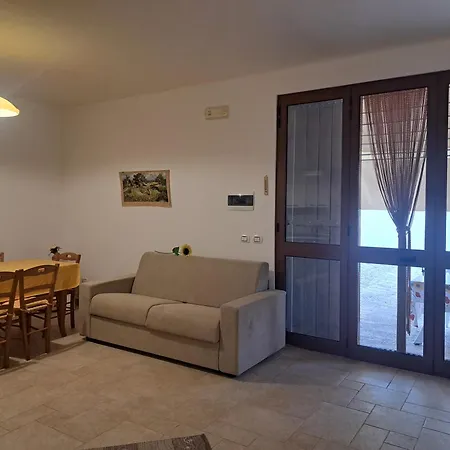 Casa Di Campagna 度假居 奥斯图尼