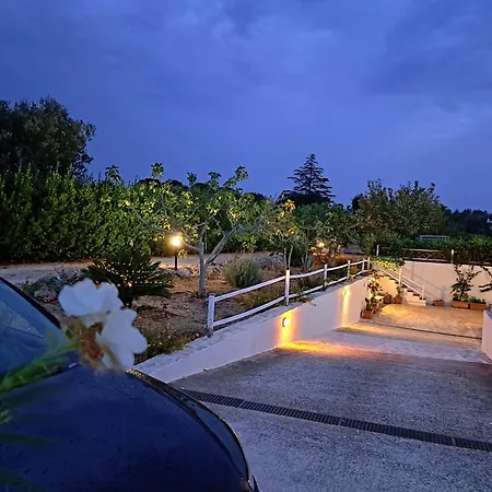 Casa Di Campagna * 奥斯图尼