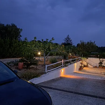 Casa Di Campagna 度假居 奥斯图尼