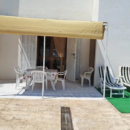 Casa Di Campagna 오스투니