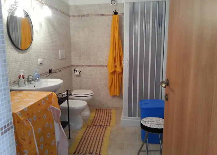 بيت للعطل Casa Di Campagna أوستوني